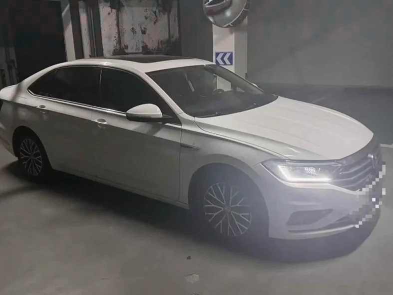 大众速腾 正面外观三