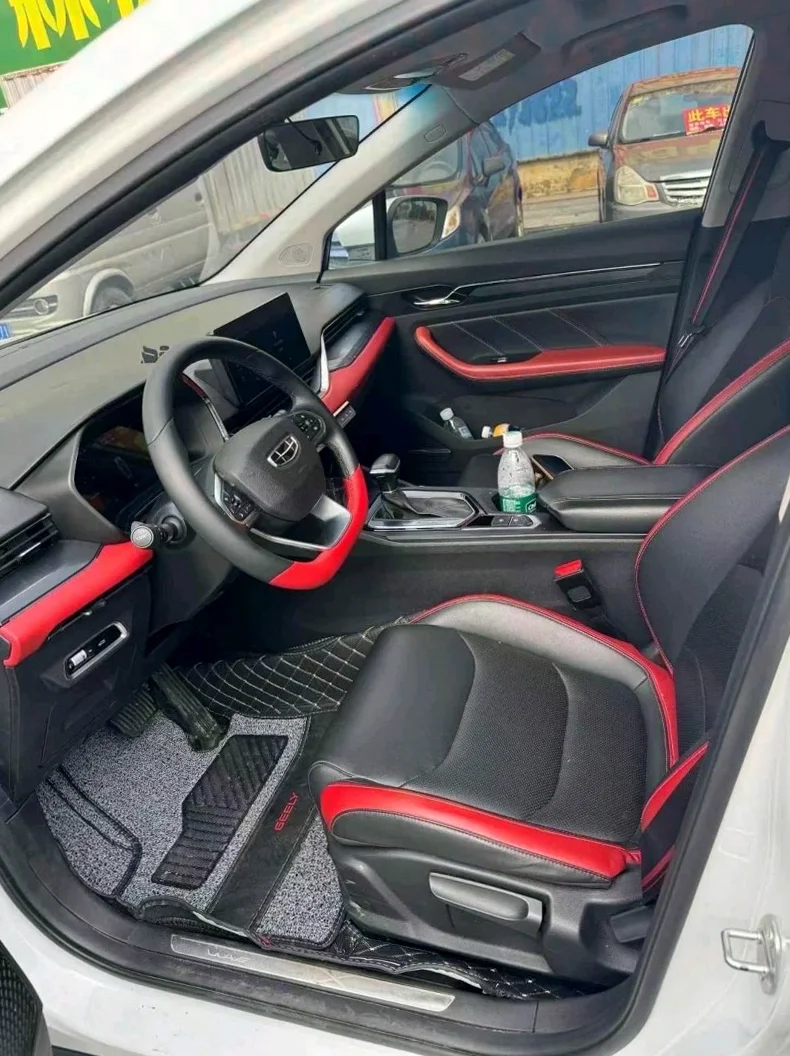 吉利帝豪 正面外观三