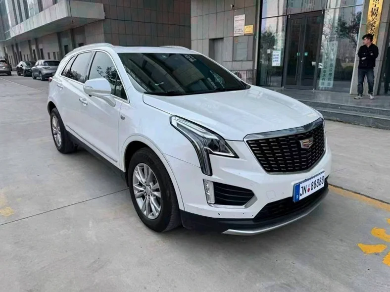 凯迪拉克XT5 正面外观二