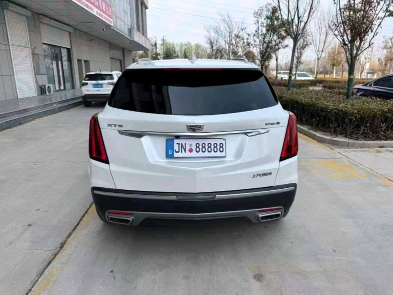 凯迪拉克XT5 后面外观二