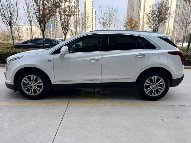 凯迪拉克XT5 后面外观一