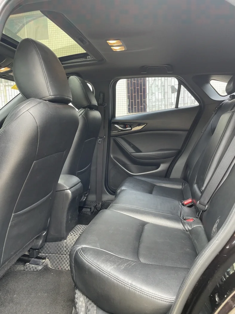 马自达CX-4 后面外观三