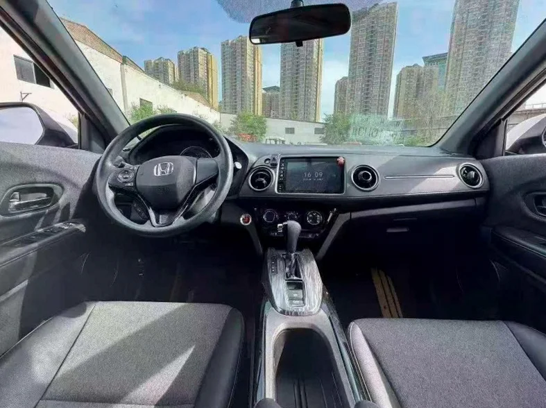 本田XRV 内饰前排