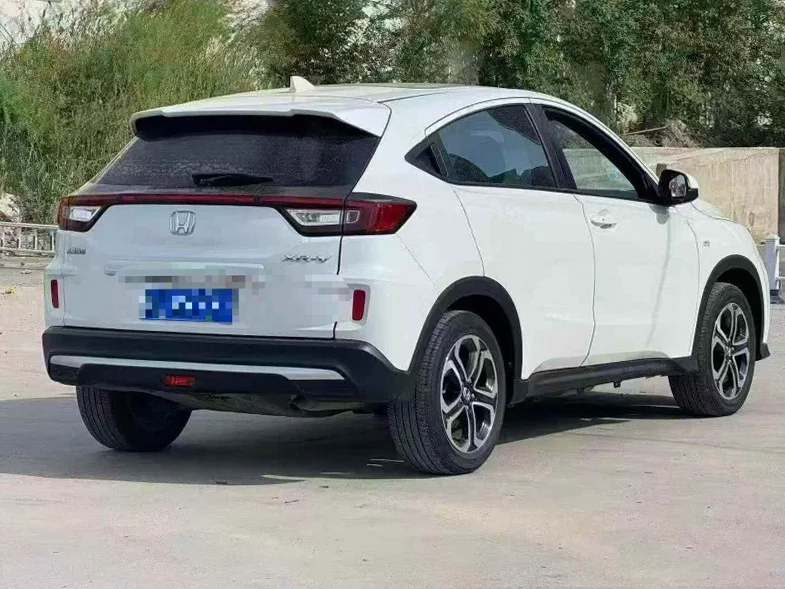 本田XRV 后面外观一