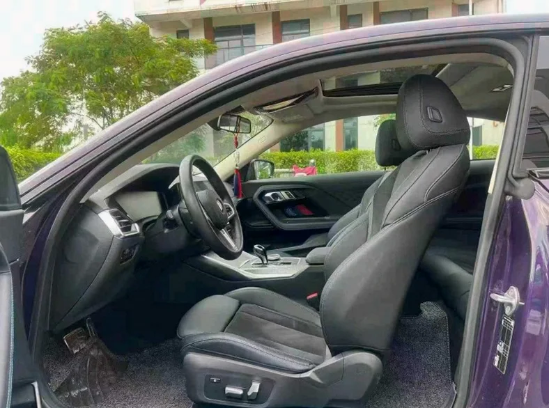 宝马2系 内饰后排