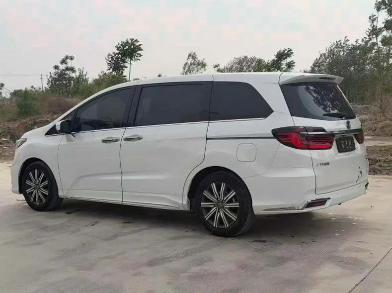 本田奥德赛 内饰后排