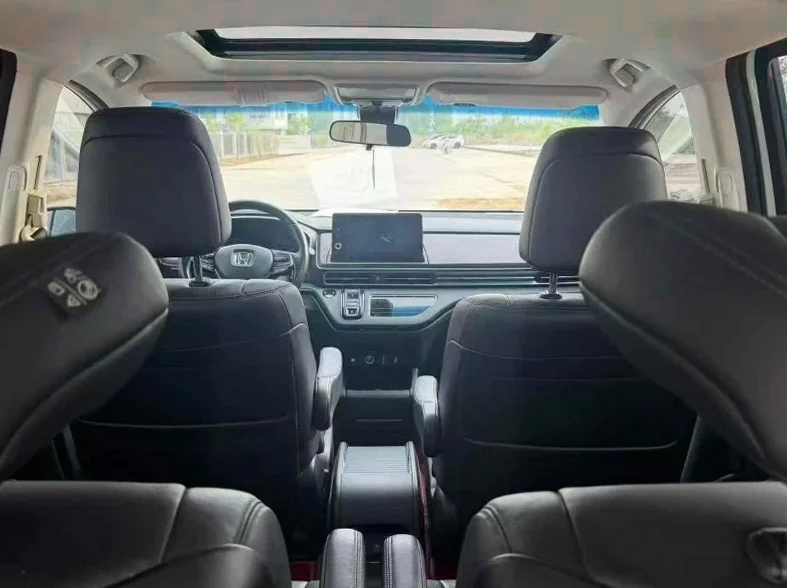 本田奥德赛 后面外观二