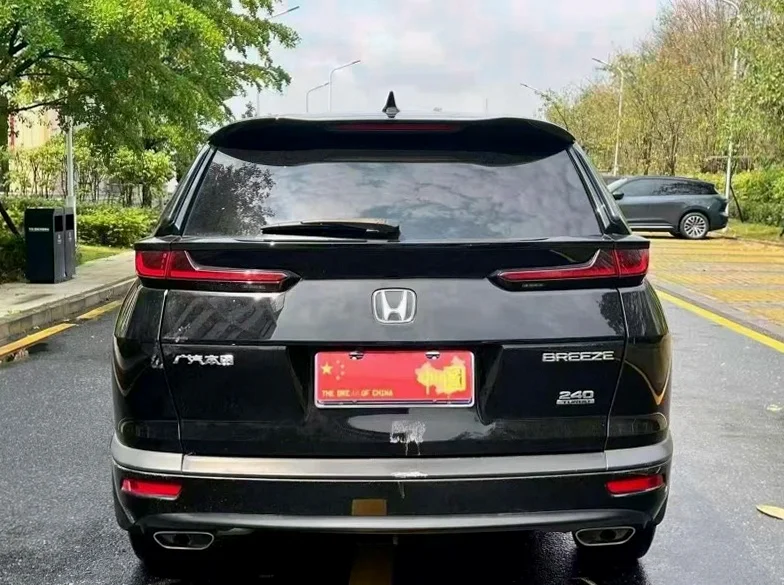 本田皓影 内饰后排