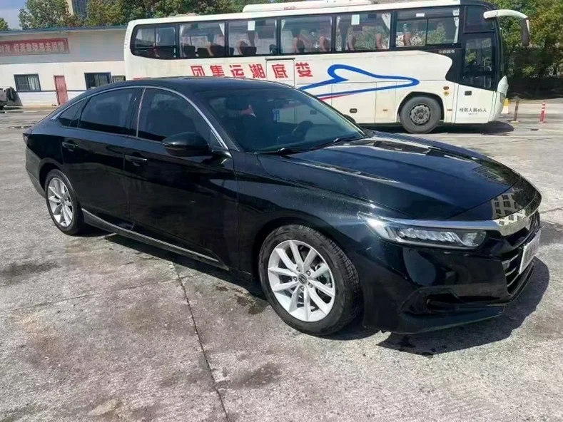 本田雅阁 正面外观三