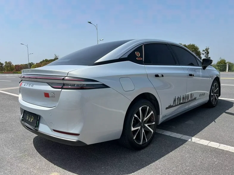 传祺埃安S 内饰后排