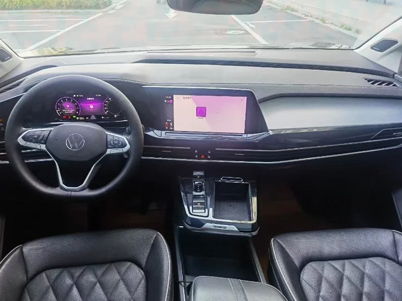 大众揽境 内饰前排