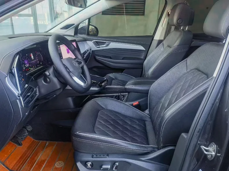 大众揽境 内饰后排