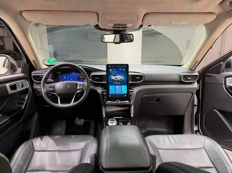 福特探险者 内饰前排