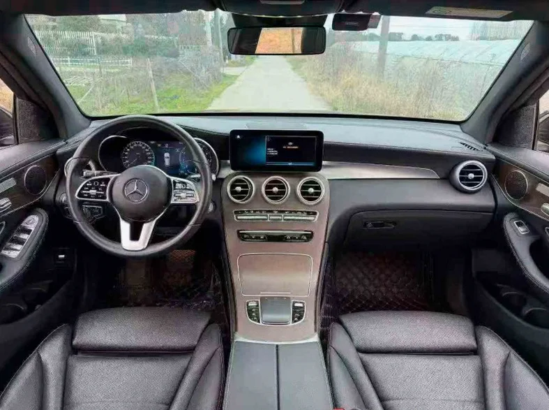 奔驰GLC 后面外观一