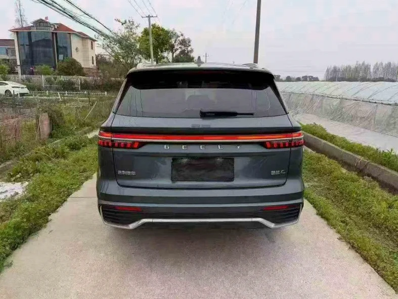 吉利星越 内饰后排