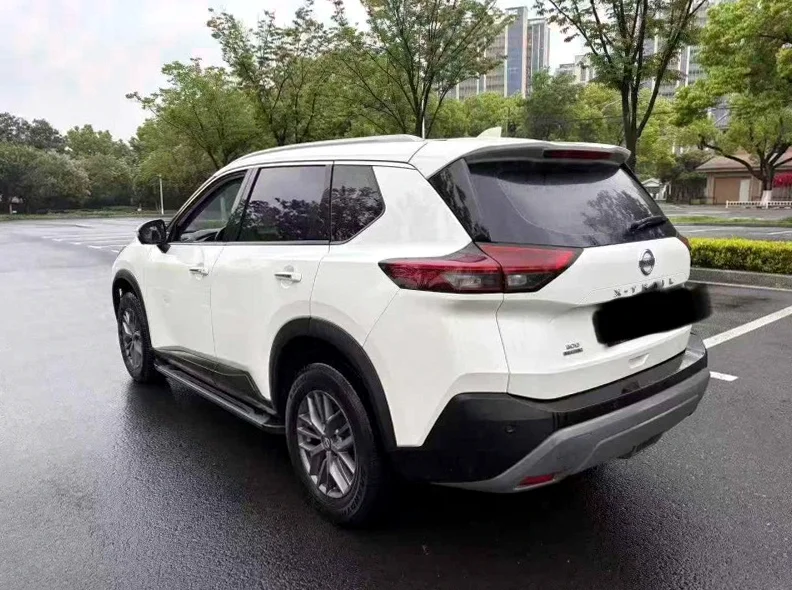 日产奇骏 后面外观三
