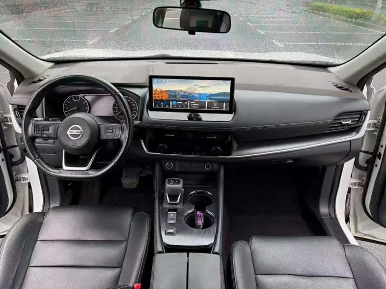 日产奇骏 后面外观一