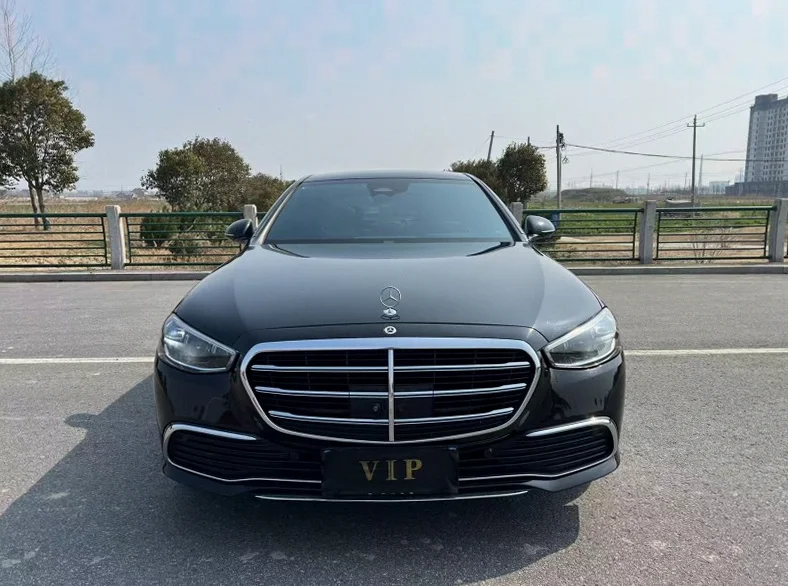 23年奔驰S400L豪华版
