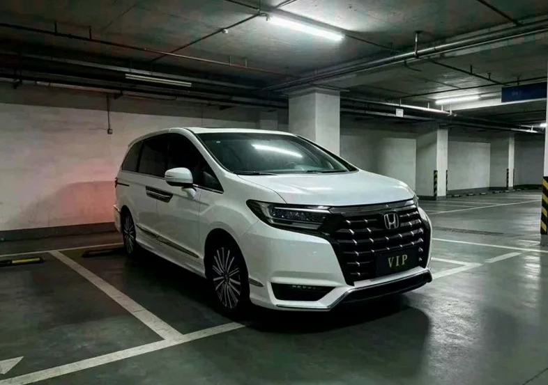 本田艾力绅 正面外观二