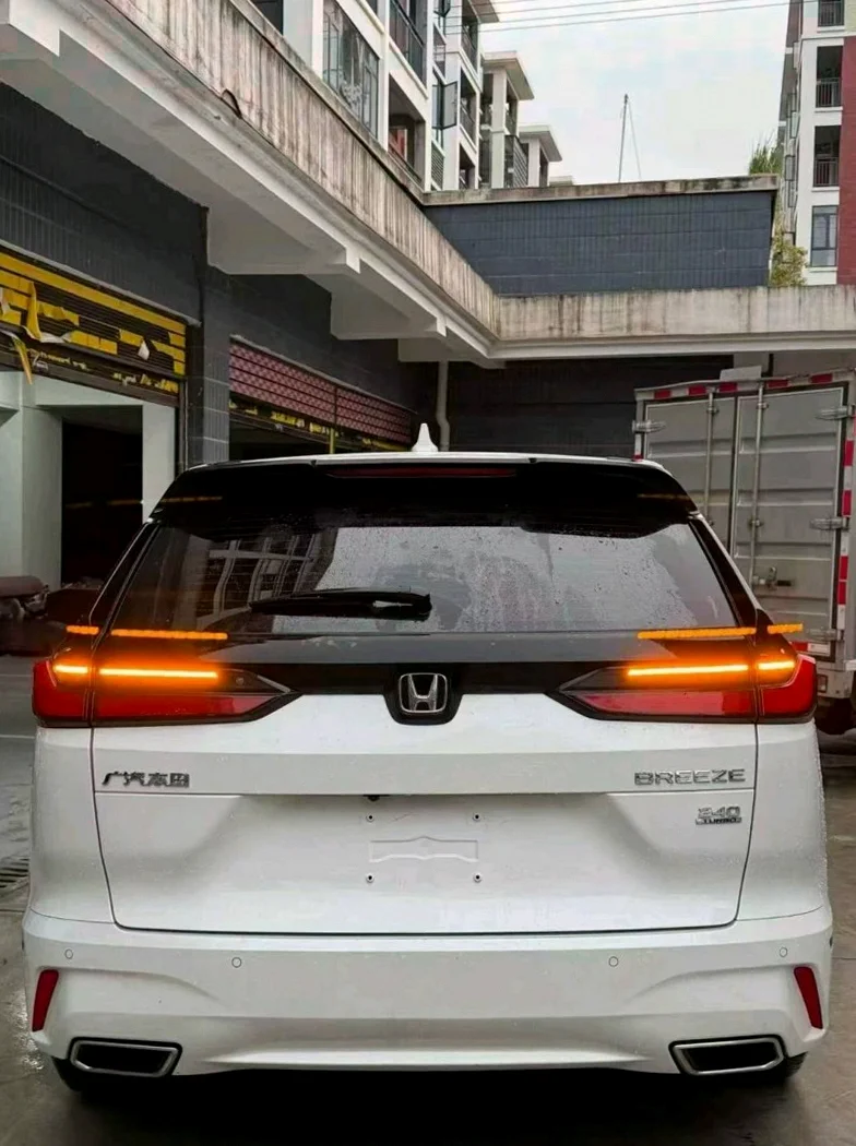 本田皓影 内饰后排