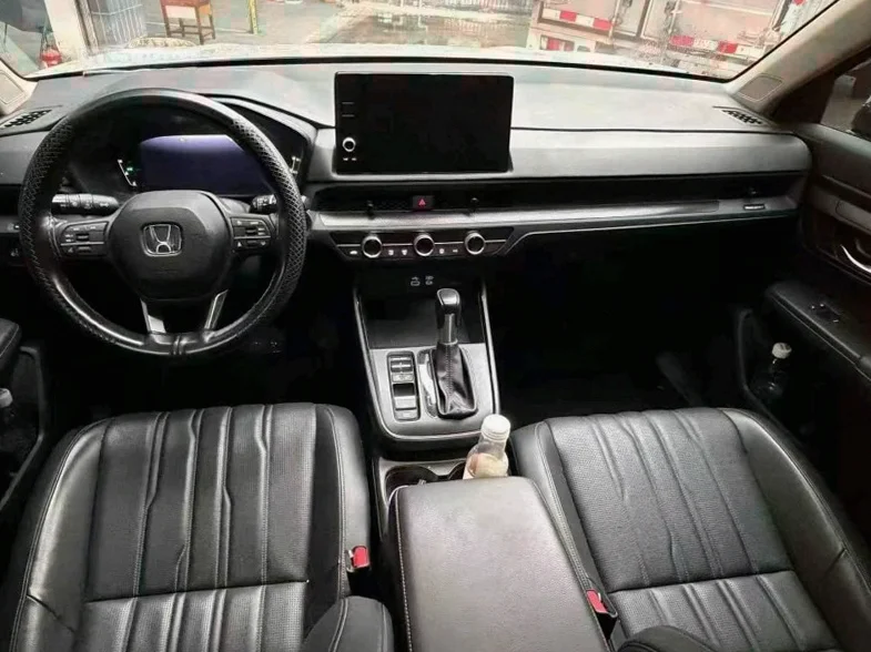 本田皓影 后面外观三