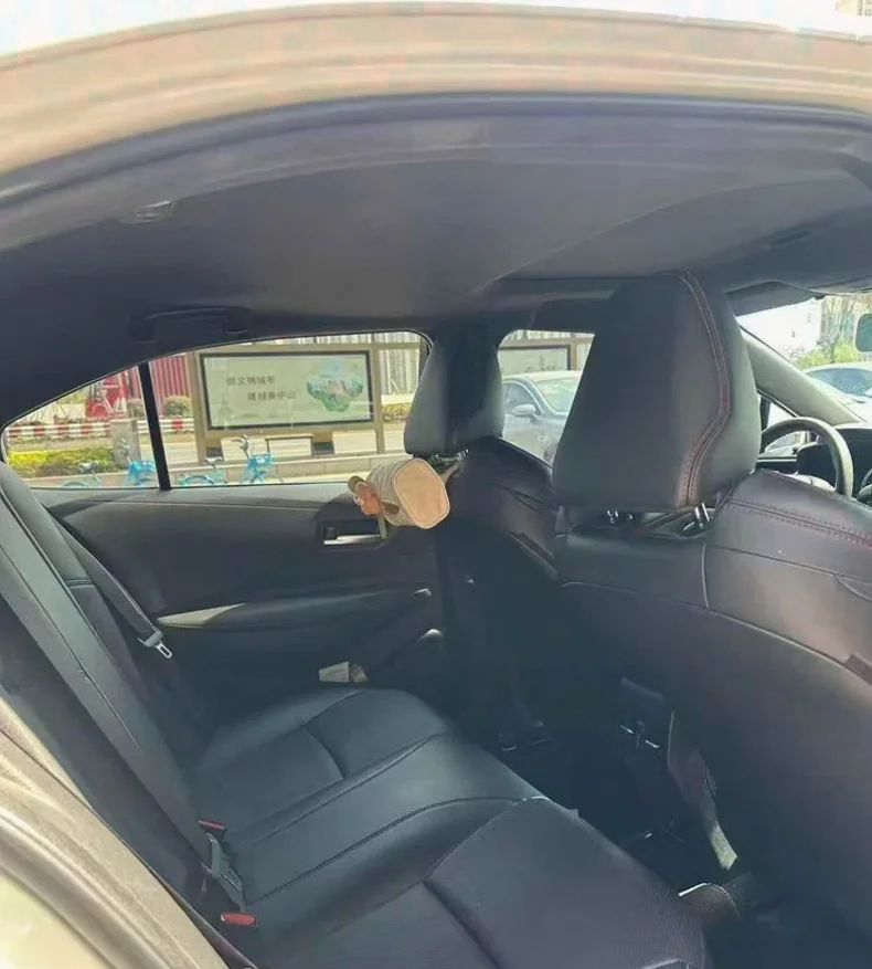 丰田雷凌 后面外观一