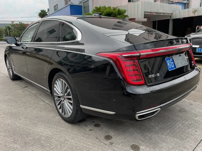 红旗H9 后面外观二