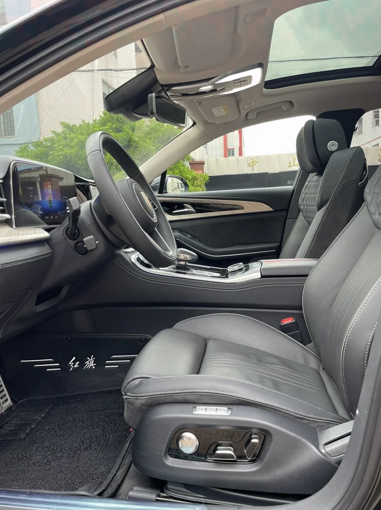 红旗H9 内饰后排