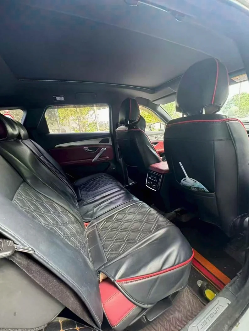 奇瑞捷途 后面外观三