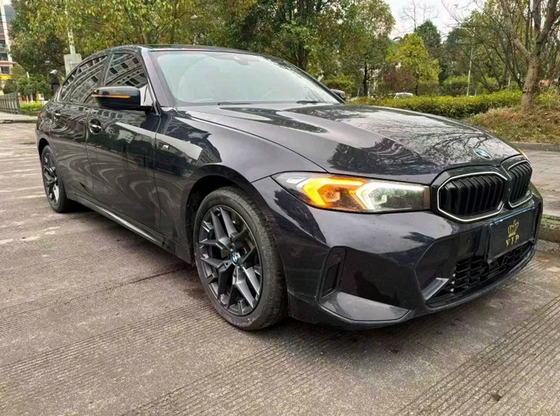 宝马3系 正面外观二