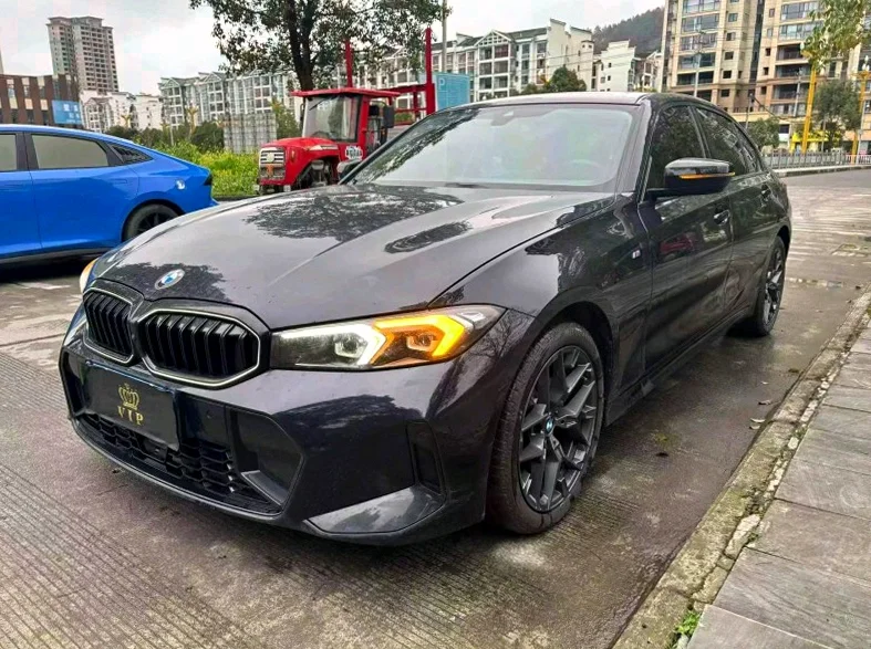 宝马3系 正面外观三