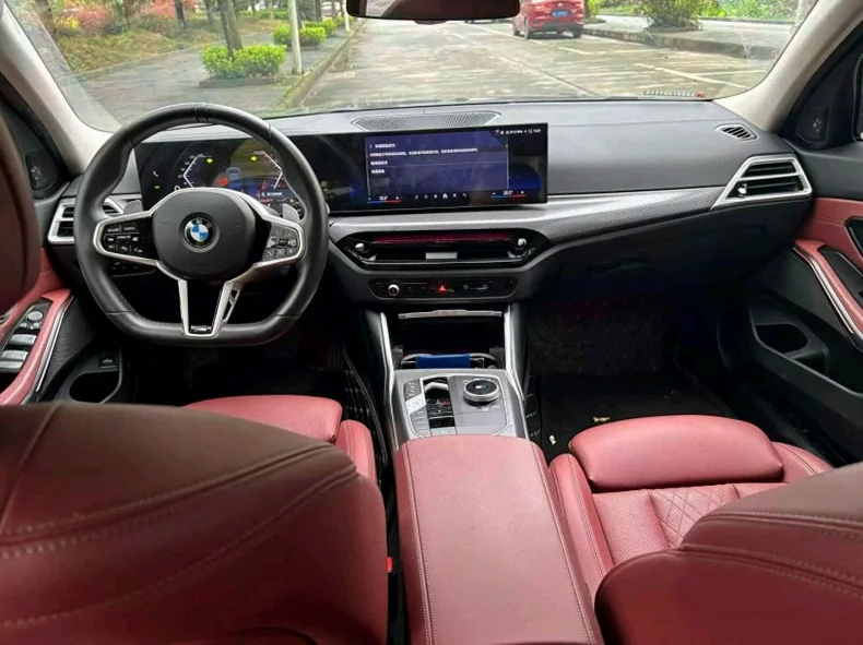 宝马3系 内饰前排