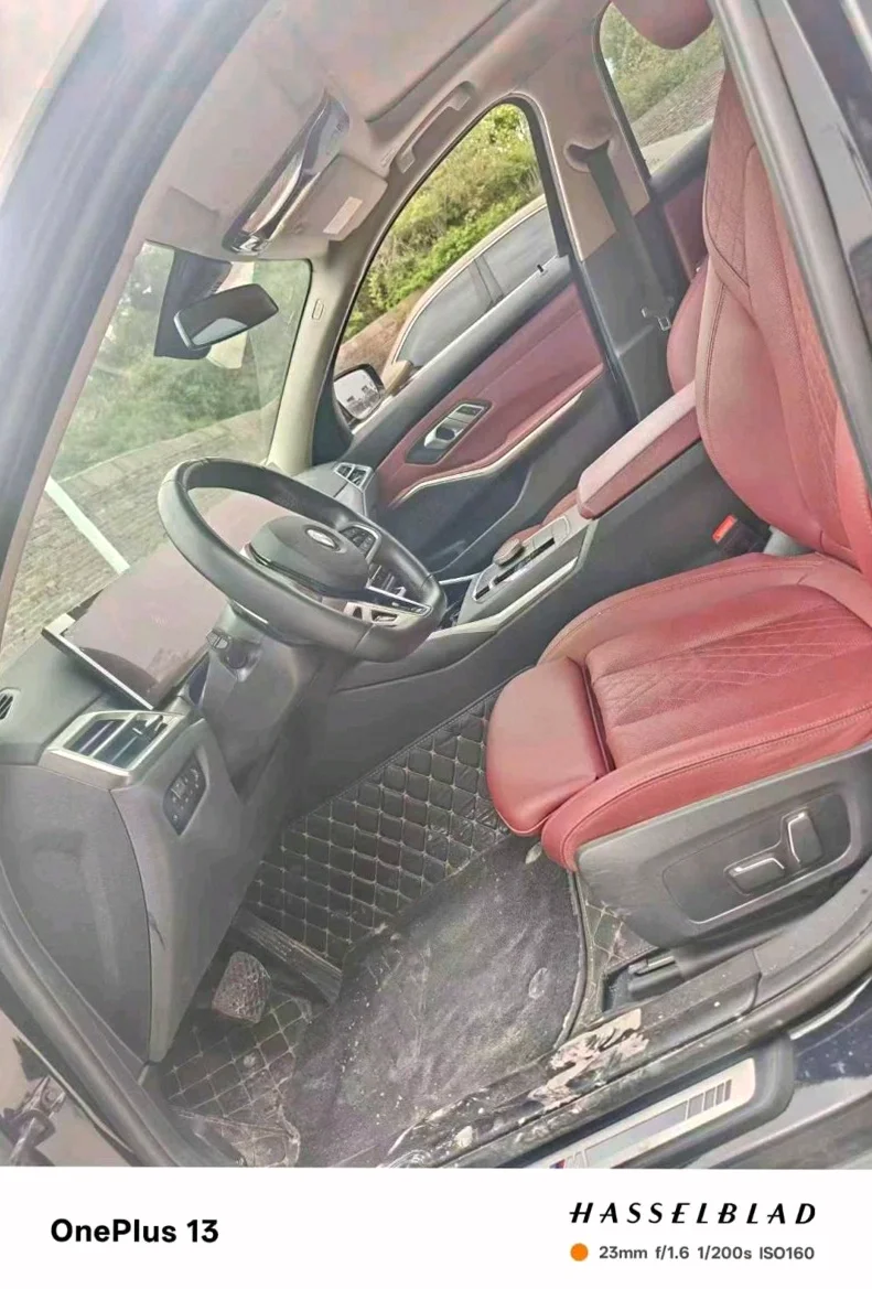 宝马3系 正面外观二