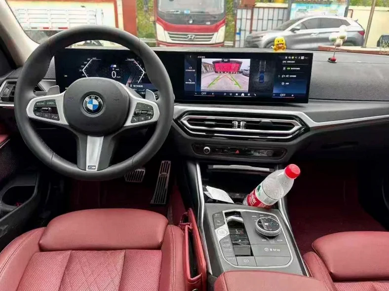 宝马5系 后面外观一