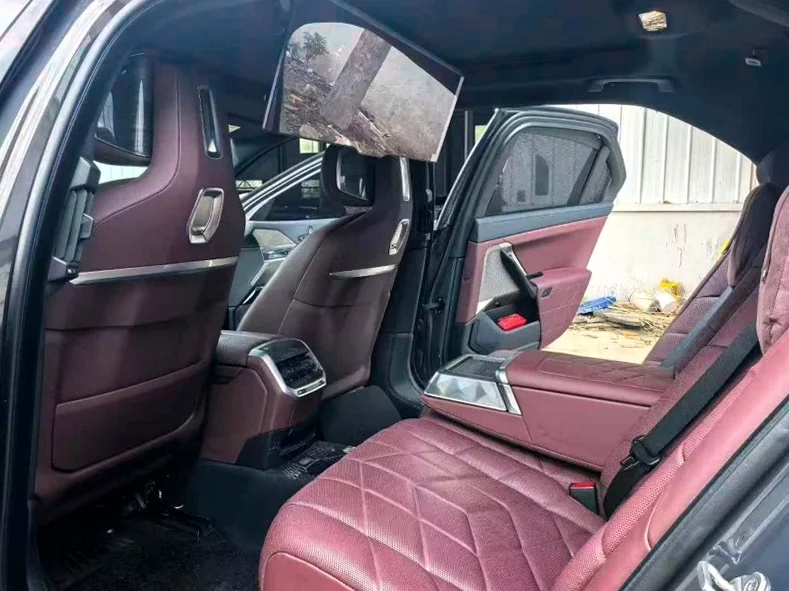 宝马7系 后面外观二