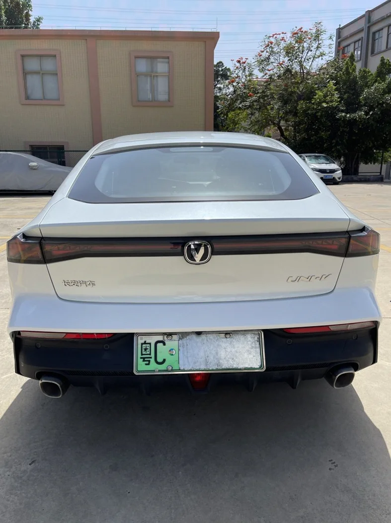 长安汽车UNI 驾驶室