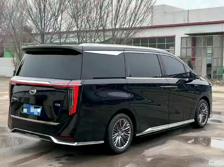 传祺M8 内饰后排