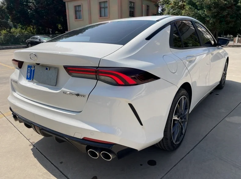 传祺影豹 后面外观一