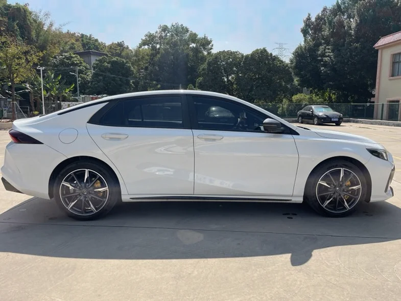 传祺影豹 正面外观二