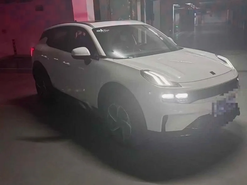 24年领克06 1.5T豪华版