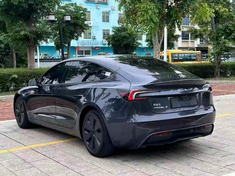 特斯拉MODEL 内饰前排