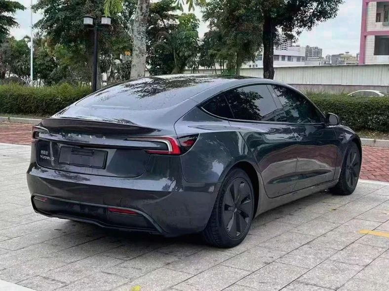 特斯拉MODEL 驾驶室