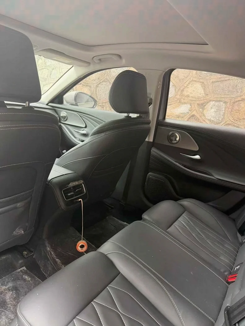 奇瑞艾瑞泽 正面外观三