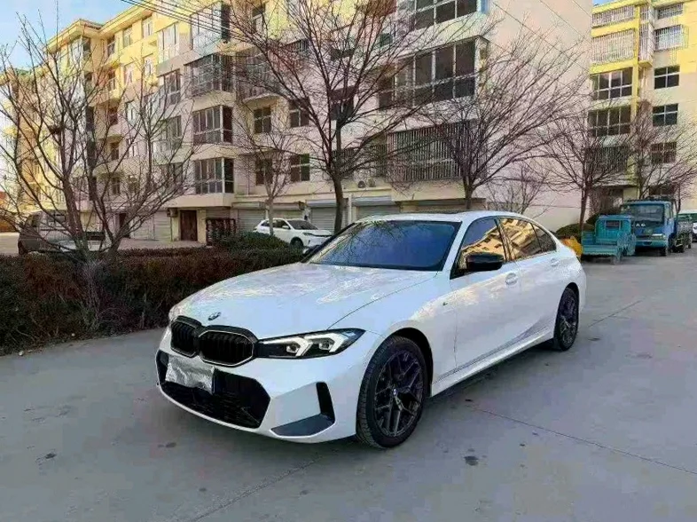 宝马3系 正面外观三