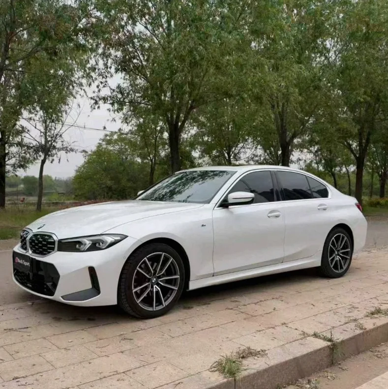 宝马3系 正面外观三