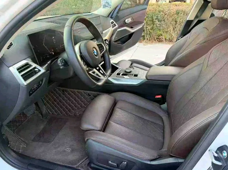 宝马3系 后面外观二