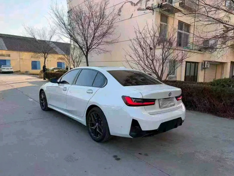 宝马3系 正面外观二