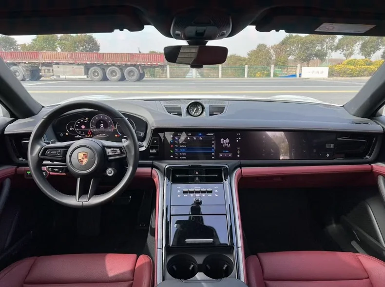 保时捷帕拉梅拉 内饰前排