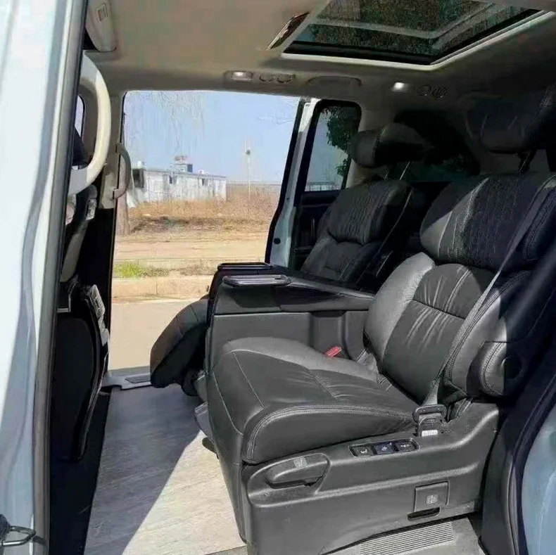 本田艾力绅 驾驶室