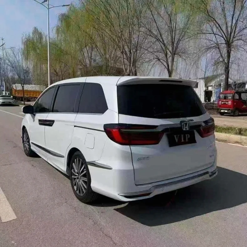 本田艾力绅 后面外观二